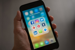5 Reasons why a business should be on social media